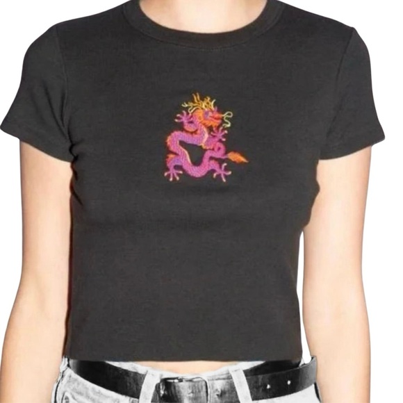 J Galt Brandy Melville Helen Dragon Embroidered Cropped Baby Tee Black One Size - Picture 10 of 10